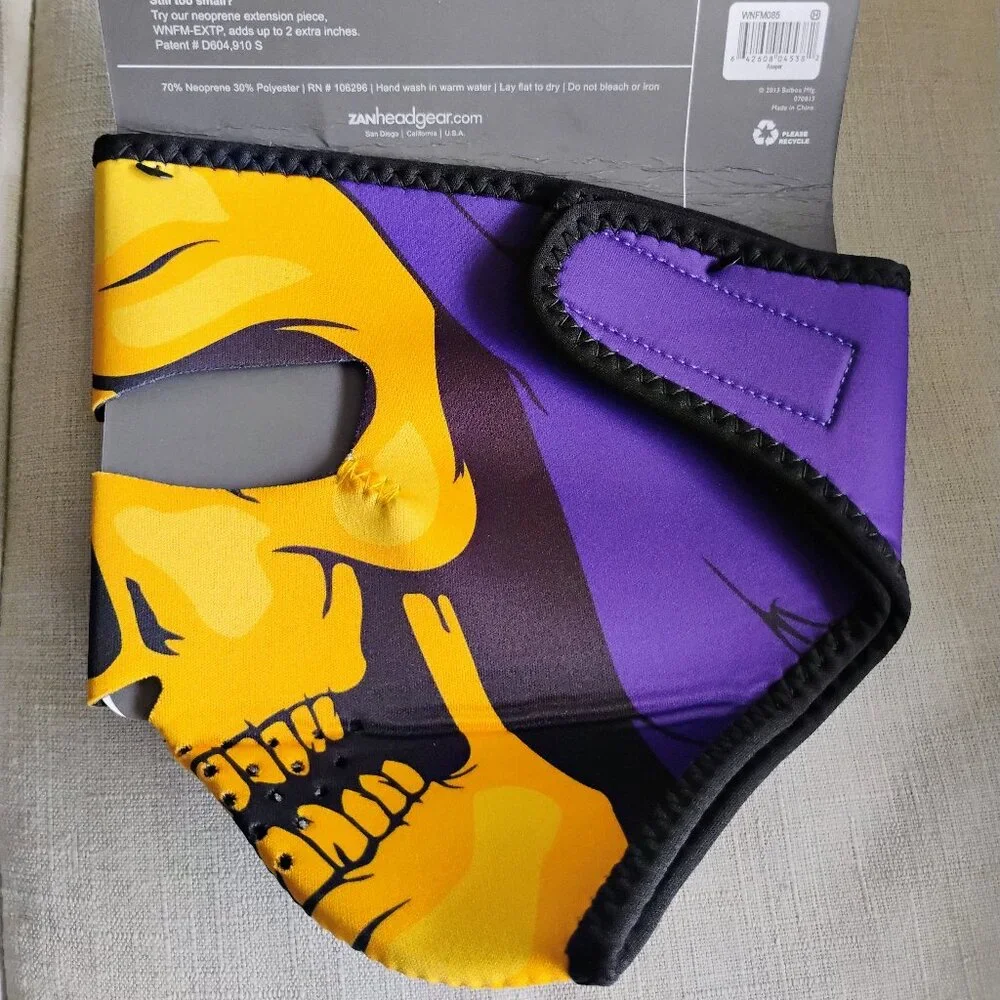 Skeletor Face Mask Neoprene w Adjustable Hook Loop Closure NEW on Hang Card